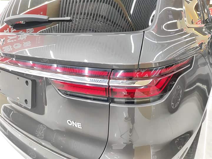 Фото 8 - LiXiang One