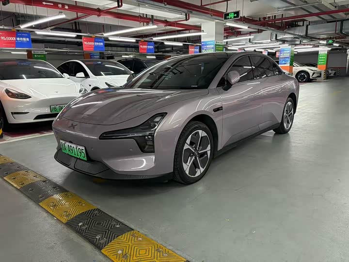 Фото 1 - XPeng Mona M03