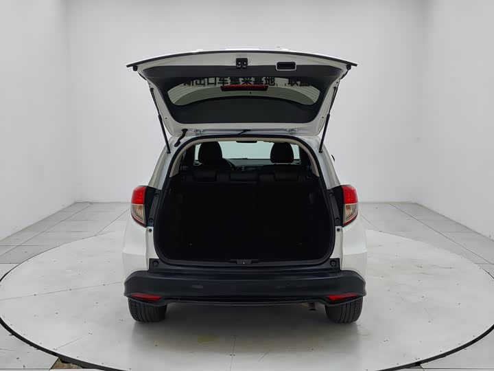 Фото 6 - Honda Vezel