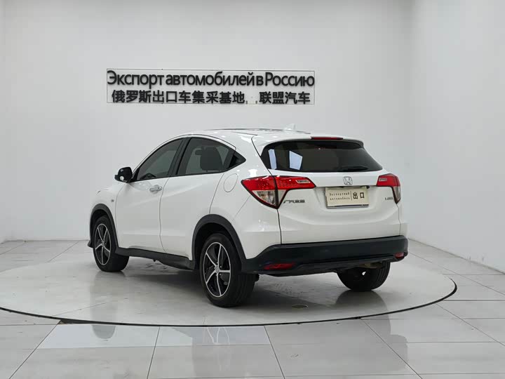 Фото 8 - Honda Vezel