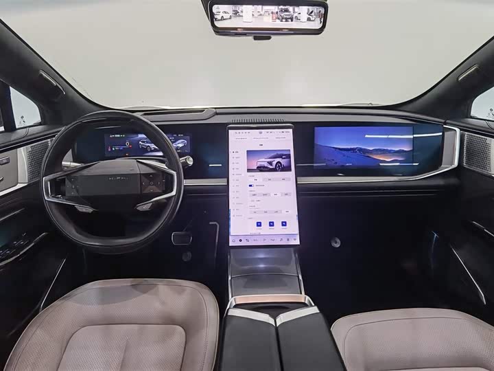 Фото 5 - HiPhi Y