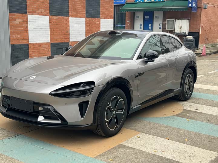 Фото 1 - Xiaomi YU7