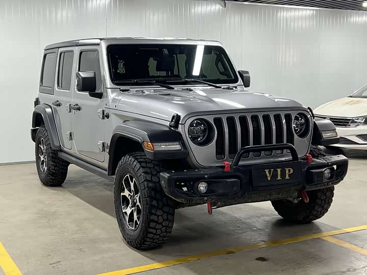 Фото 3 - Jeep Wrangler