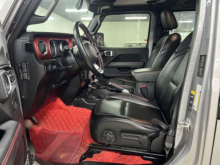 Фото 7 - Jeep Wrangler