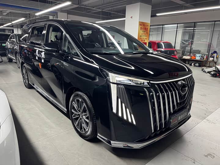 Фото 3 - GAC Trumpchi M8