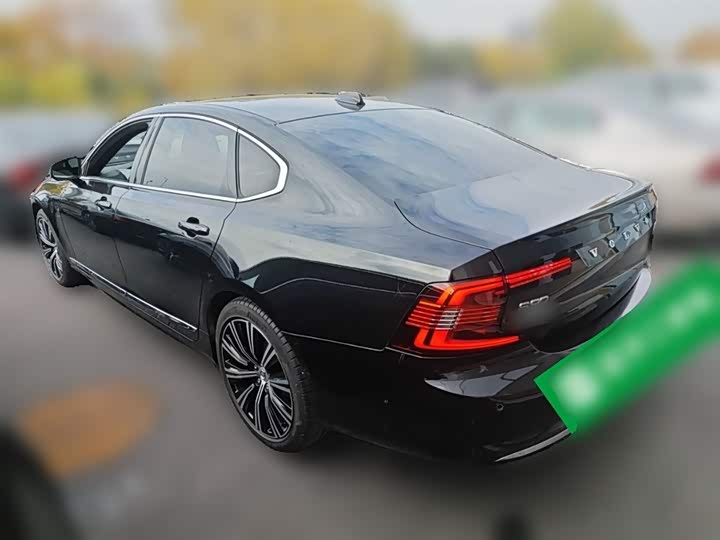 Фото 9 - Volvo S90