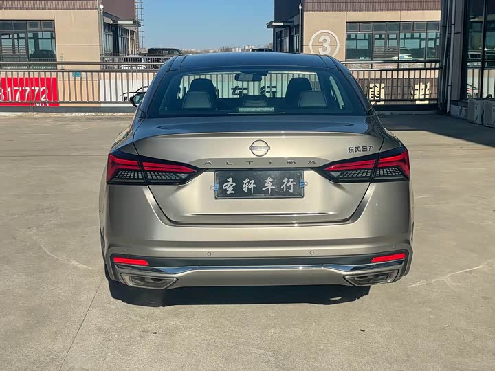 Фото 4 - Nissan Teana