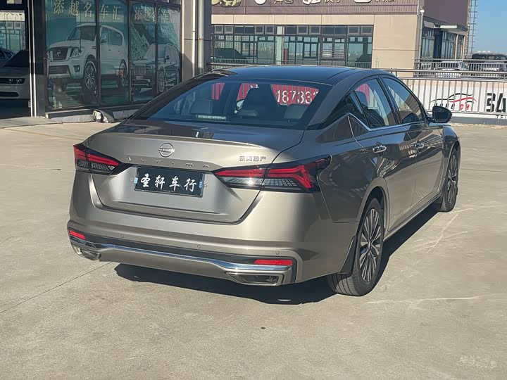 Фото 5 - Nissan Teana