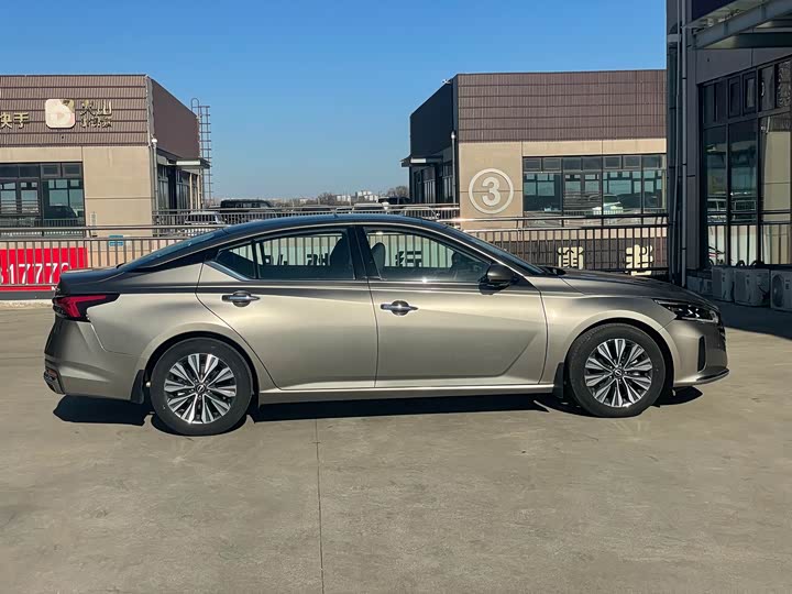 Фото 7 - Nissan Teana