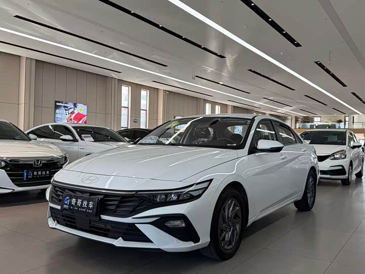 Фото 3 - Hyundai Elantra N line