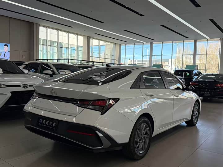 Фото 6 - Hyundai Elantra N line