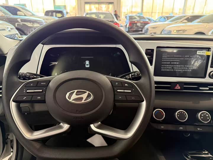 Фото 9 - Hyundai Elantra N line