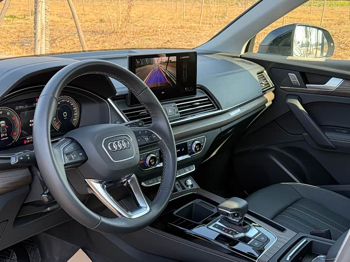 Фото 6 - Audi Q5L