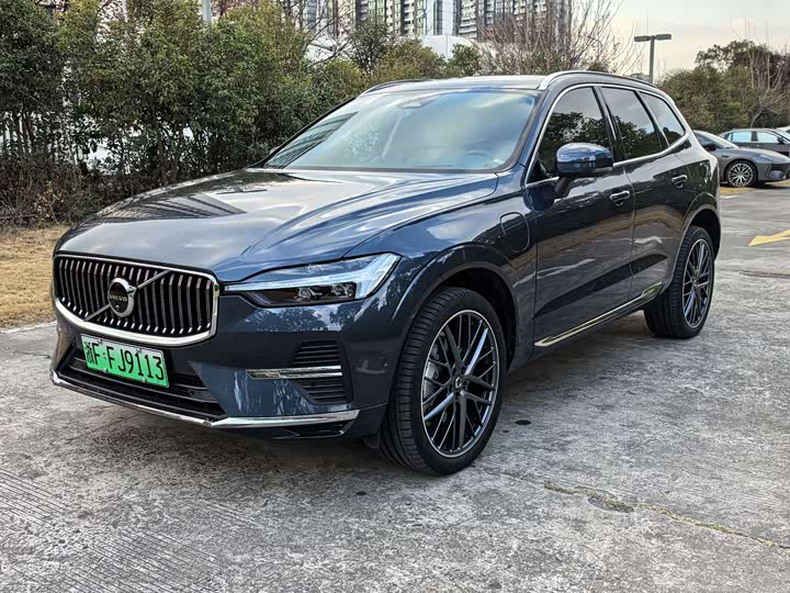 Фото 1 - Volvo XC60 Hybrid