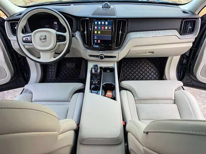 Фото 4 - Volvo XC60 Hybrid