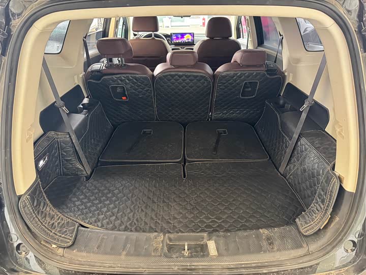 Фото 8 - Geely Okavango