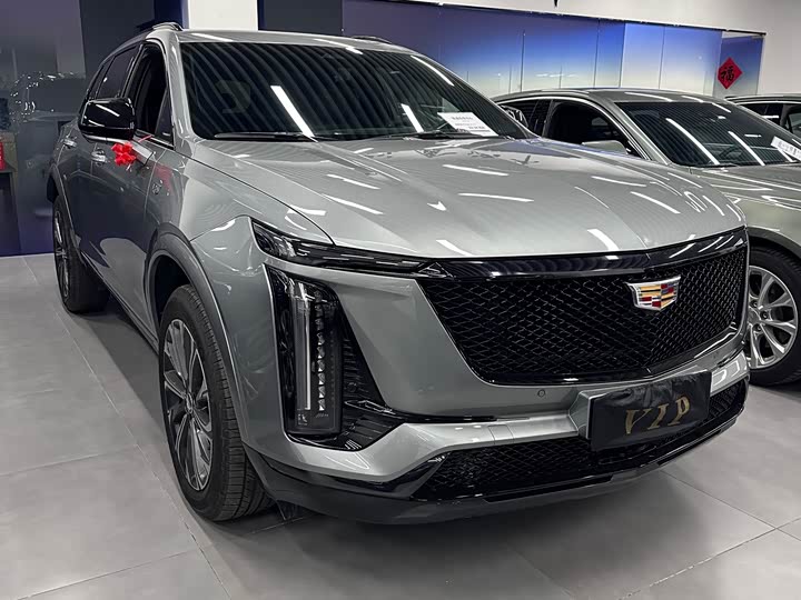 Фото 2 - Cadillac XT5