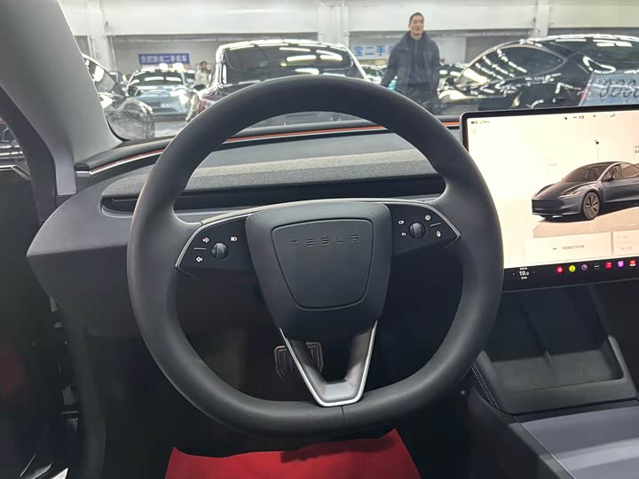 Фото 6 - Tesla Model 3
