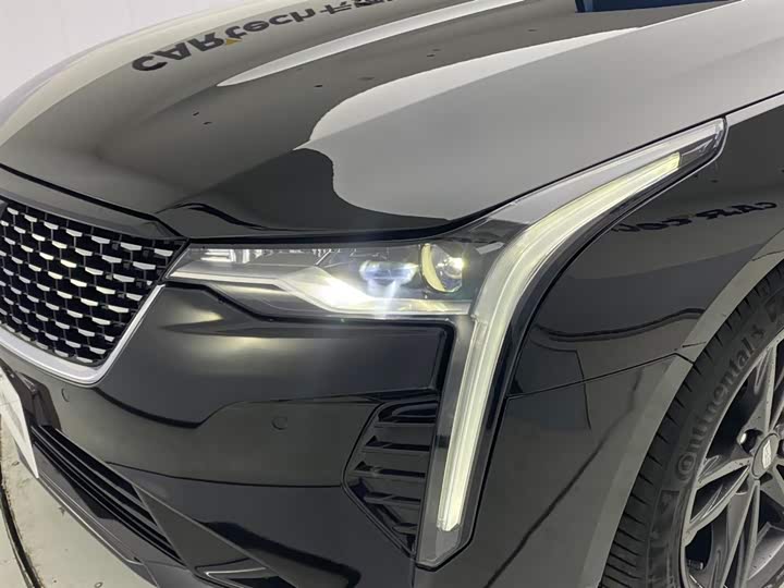 Фото 9 - Cadillac CT4