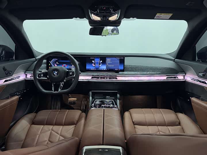 Фото 6 - BMW 7 Series