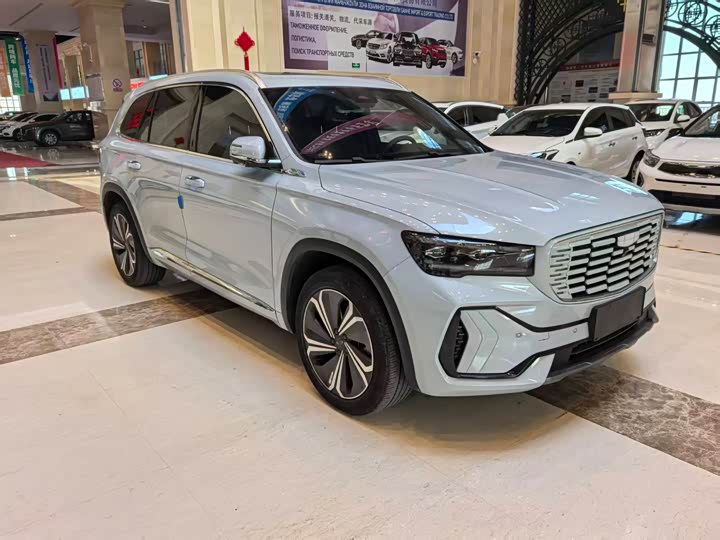 Фото 3 - Geely Monjaro