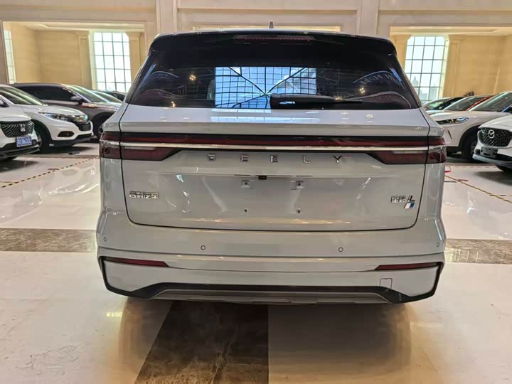 Фото 5 - Geely Monjaro