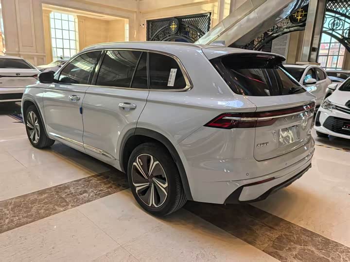 Фото 6 - Geely Monjaro