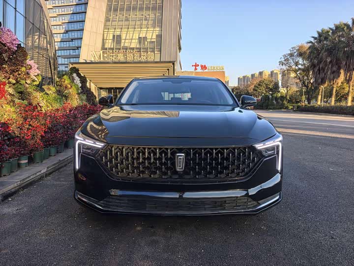 Фото 2 - Bestune B70