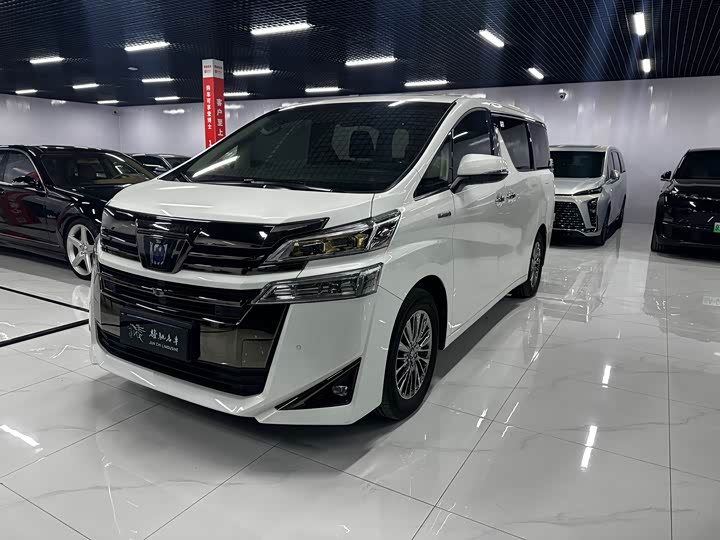 Фото 1 - Toyota Vellfire