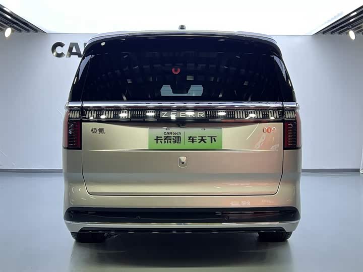 Фото 4 - Zeekr 009
