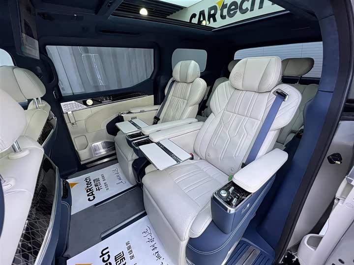 Фото 9 - Zeekr 009