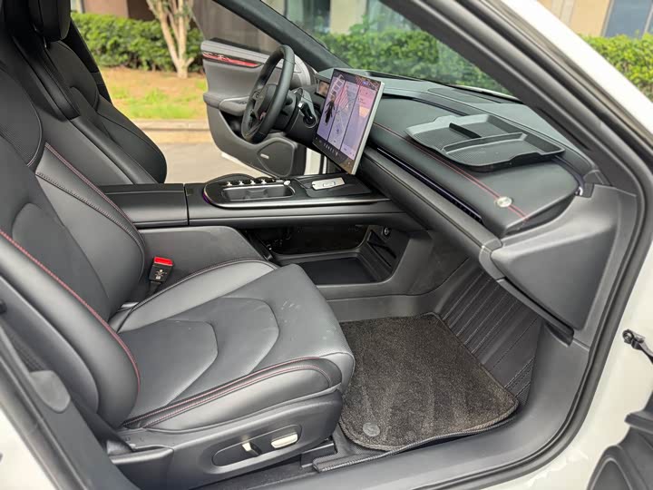 Фото 5 - Xiaomi SU7