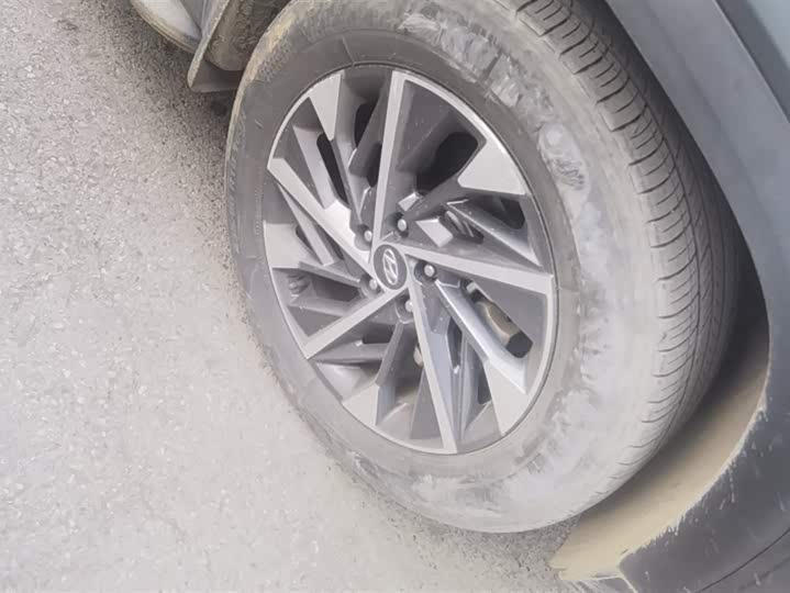 Фото 6 - Hyundai Tucson L