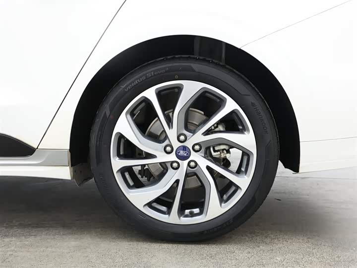 Фото 9 - Ford Mondeo