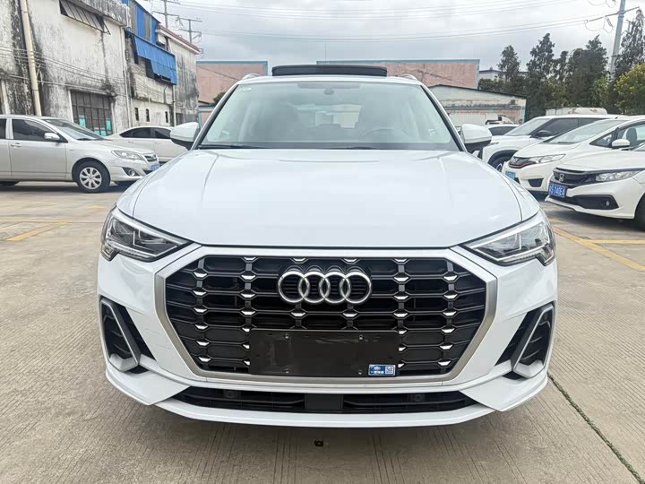 Фото 2 - Audi Q3