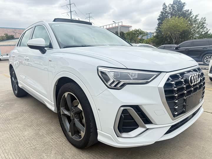 Фото 3 - Audi Q3