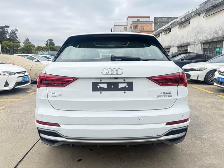 Фото 5 - Audi Q3