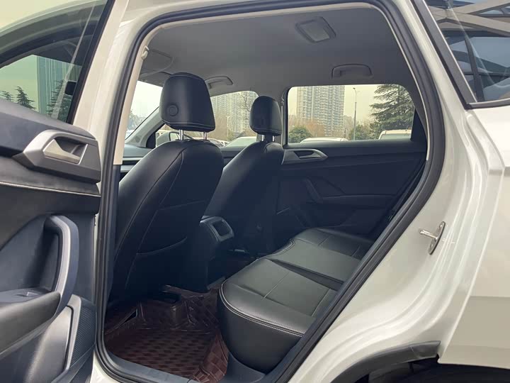 Фото 6 - Volkswagen Tharu