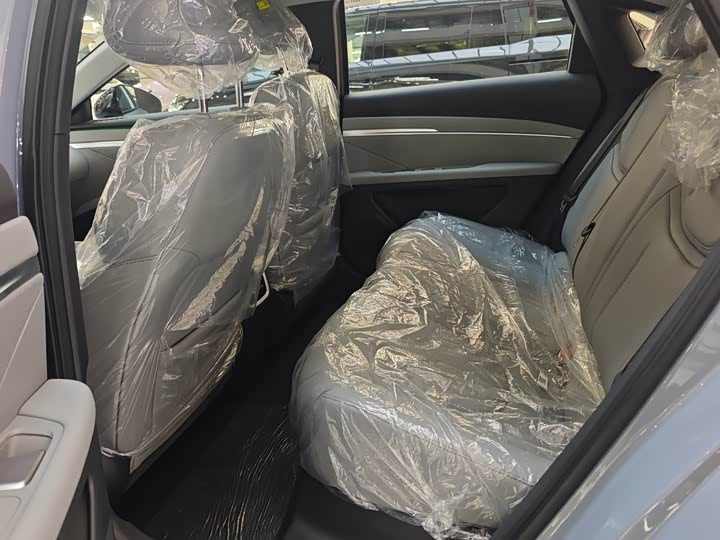 Фото 6 - XPeng Mona M03