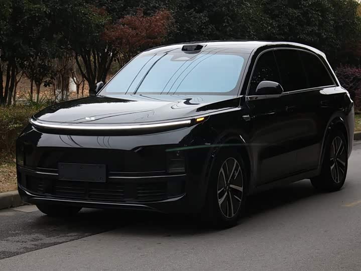 Фото 1 - LiXiang L8