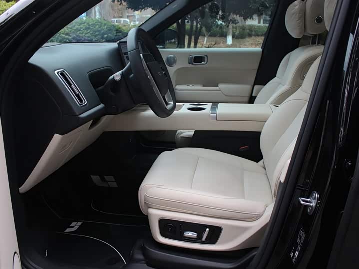 Фото 8 - LiXiang L8