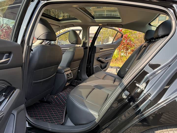 Фото 5 - Nissan Teana