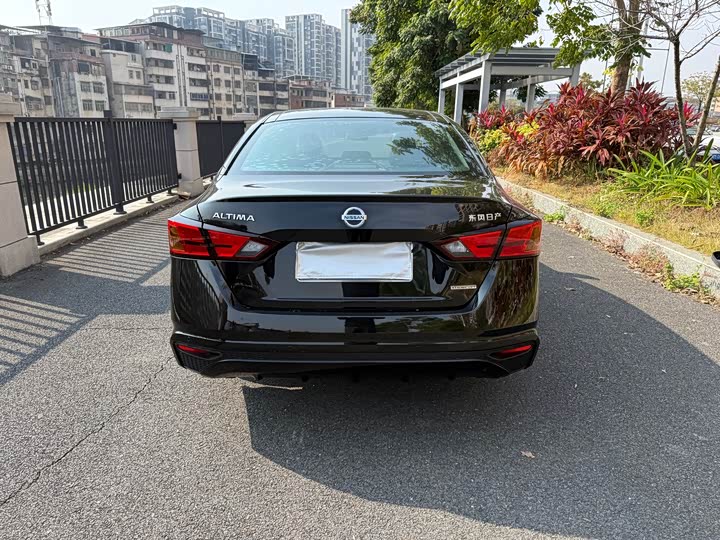 Фото 8 - Nissan Teana