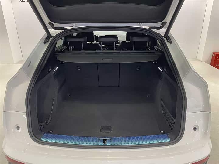 Фото 6 - Audi Q5L Sportback