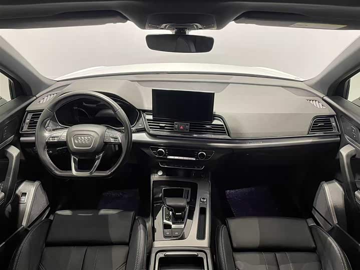 Фото 7 - Audi Q5L Sportback