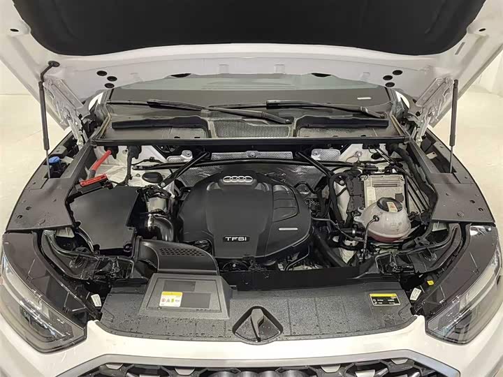 Фото 9 - Audi Q5L Sportback