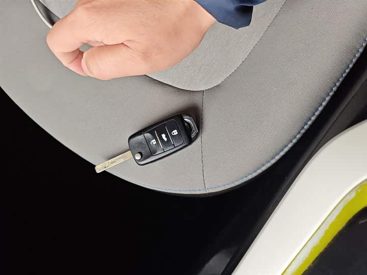 Фото 9 - Changan BenBen E-Star