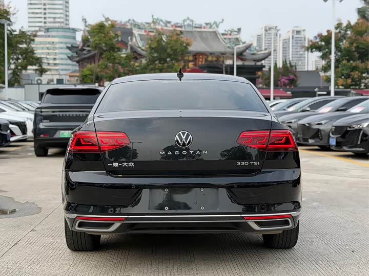 Фото 5 - Volkswagen Magotan