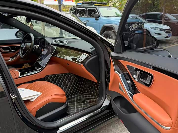 Фото 8 - Mercedes-Benz S-Class