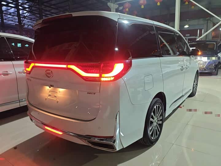 Фото 7 - GAC Trumpchi M8